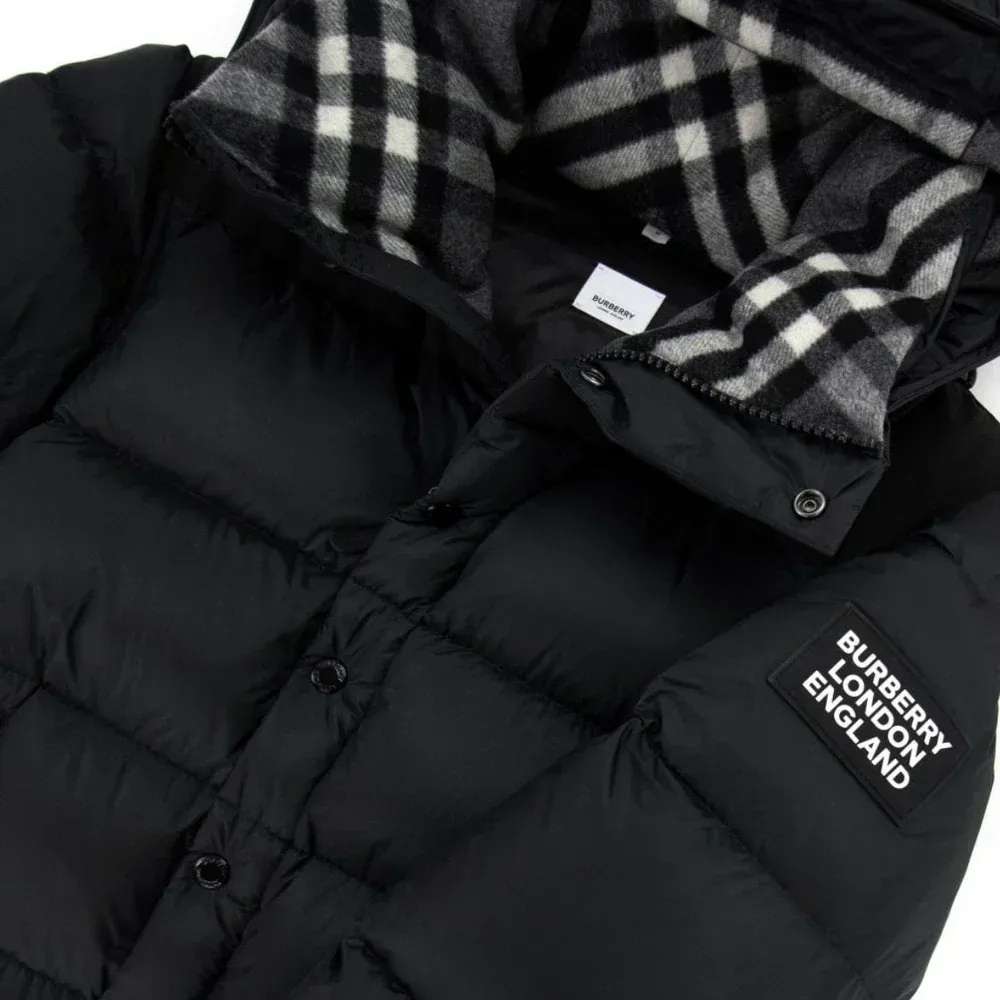 "Berry" Puffer Jacket – Black Edition